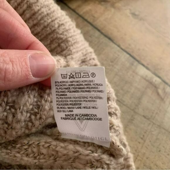 Hunkemoller womens size medium oversized cream and black chunky knit sweater - Picture 6 of 8